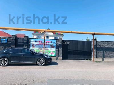 Отдельный дом · 9 комнат · 340 м² · 10 сот., Сүйінбай 75 за 100 млн 〒 в Исаеве