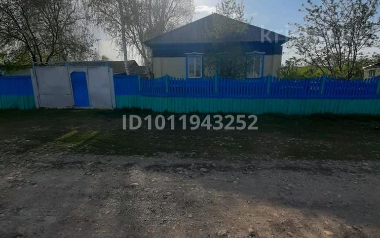 Отдельный дом · 3 комнаты · 65 м² · 10 сот., Красный Яр 1 за 2.5 млн ₸ в Бородулихе — фото 2