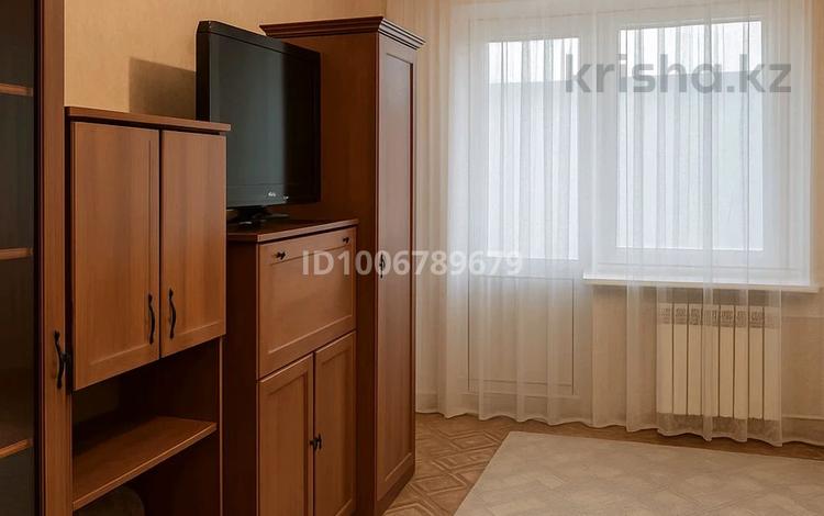 3-комнатная квартира · 70 м² · 3/5 этаж, Тулебаева 20 — ДВД , отдел охраны, педколледж за 150 000 〒 в  — фото 2