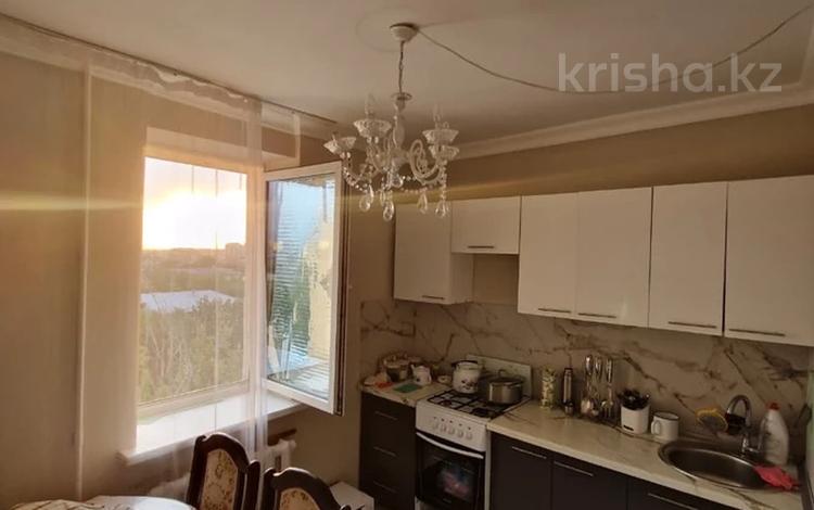 2-комнатная квартира · 59 м² · 9/9 этаж, мкр Мамыр-2 5 за 40 млн ₸ в Алматы, Ауэзовский р-н — фото 2