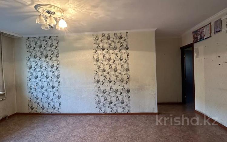 3-комнатная квартира · 58.4 м² · 1/5 этаж, 35 квартал 12 за 17.8 млн ₸ в Семее — фото 2