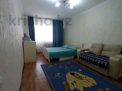 2-комнатная квартира · 60 м² · 2/5 этаж, Глинки 54а — Спартак за 2 000 〒 в Семее