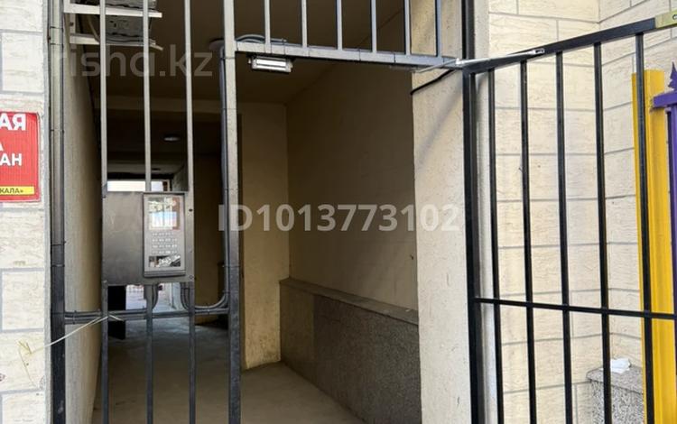 1-бөлмелі пәтер · 37 м² · 3/9 қабат, Аманжол Болекпаев 19, бағасы: 23 млн ₸ в Астане, Сарайшык р-н — фото 2