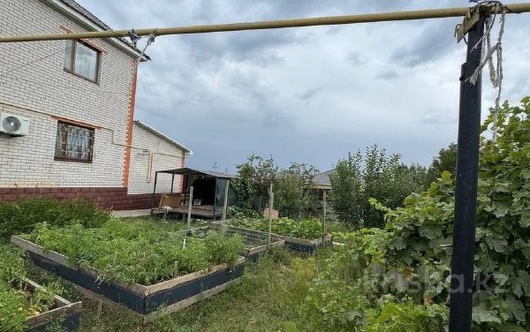 Отдельный дом · 5 комнат · 191 м² · 10 сот., Кенесары хана за 41.5 млн 〒 в Актобе, жилой массив Акжар-2 — фото 12
