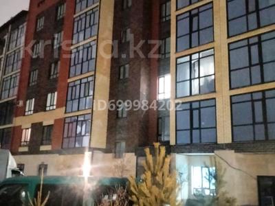 Продажа квартир в Акмолинской обл.: 3-комнатная квартира · 77 м² · 4/5 этаж, Габдуллина 33 — Габдуллина-Байтурсынова за 33 млн 〒 3-комнатная квартира · 77 м² · 4/5 этаж, Габдуллина 33 — Габдуллина-Байтурсынова за 33 млн 〒 в Кокшетау