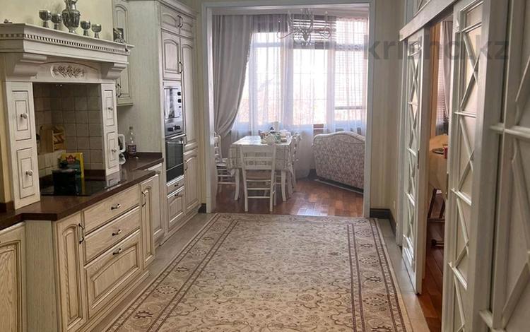 4-комнатная квартира · 180 м², мкр Юбилейный, Омаровой 21 — Достык за 650 000 ₸ в Алматы, Медеуский р-н — фото 4