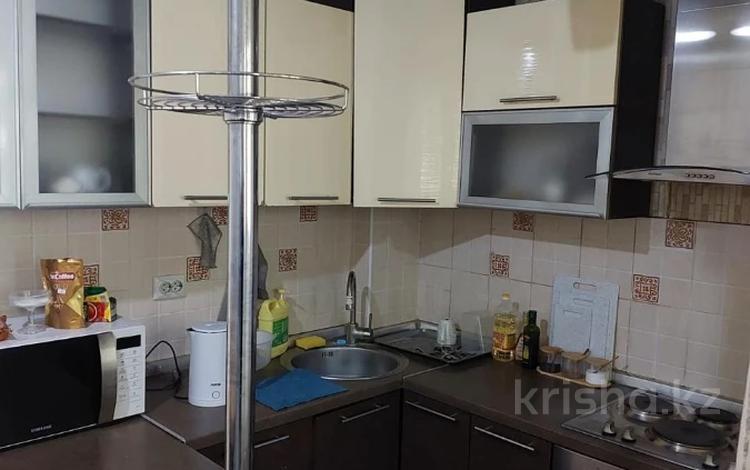 2-бөлмелі пәтер · 55 м² · 2/5 қабат, Айнабұлақ-3 ш/а., бағасы: 39.9 млн ₸ в Алматы, Жетысуский р-н — фото 3