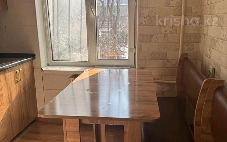 2-бөлмелі пәтер · 42 м² · 1/4 қабат, №12 ш/а. 9, бағасы: 250 000 ₸ в Алматы, Ауэзовский р-н — фото 2