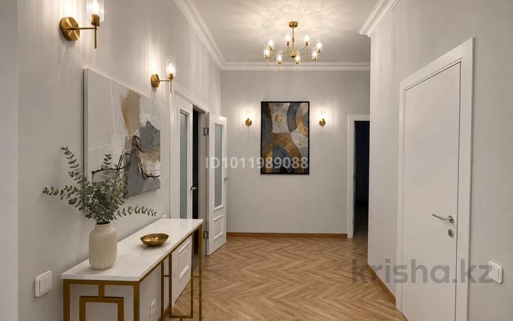 3-комнатная квартира · 150 м² · 6/6 этаж, мкр Уркер, Туран за 1.2 млн ₸ в Астане, Нура р-н — фото 6