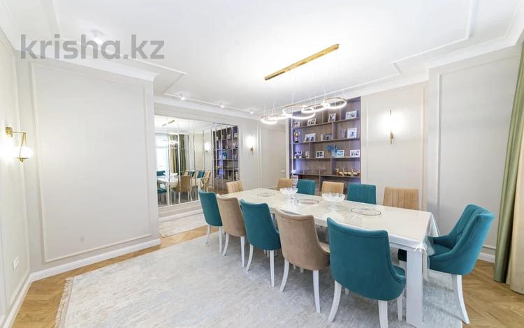 4-бөлмелі пәтер · 140 м² · 3/14 қабат, Кабанбай батыра 56а, бағасы: 150 млн ₸ в Астане, Есильский р-н — фото 2