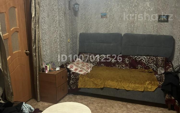 Жеке үй · 2 бөлме · 25.8 м² · 34.7 жүзд., Победы 124 — 85 школа, бағасы: 6 млн ₸ в Караганде, Казыбек би р-н — фото 2
