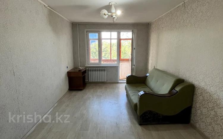 2-бөлмелі пәтер · 45 м² · 4/5 қабат, Абу Бакира Кердери, бағасы: 13 млн ₸ в Уральске — фото 2