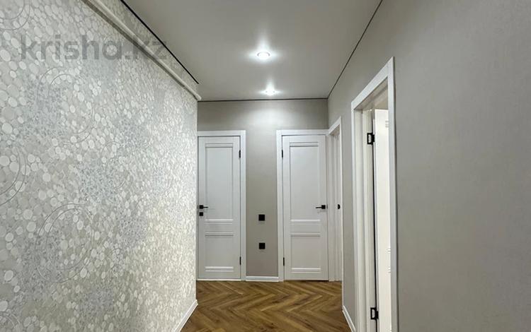 3-комнатная квартира · 63 м² · 2/5 этаж, мкр 5, абулкаир хана за 26.5 млн ₸ в Актобе — фото 2