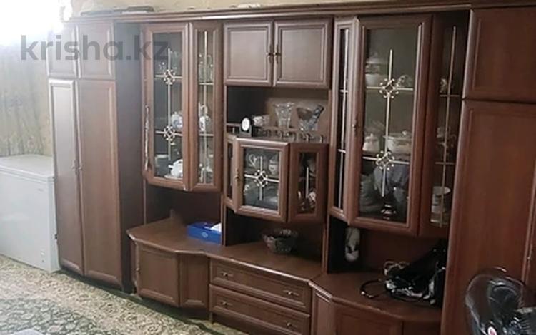 3-комнатная квартира · 56 м² · 4/5 этаж, 3 мкрн 4 за 24 млн ₸ в Конаеве — фото 2
