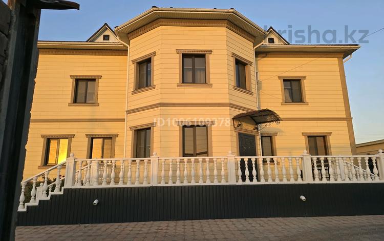 Жеке үй · 18 бөлме · 890 м² · 20 жүзд., А.Бекенжанова 66, бағасы: 165 млн ₸ в Саина Шапагатовой — фото 28