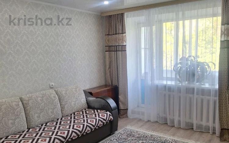 2-комнатная квартира · 52 м², Панфилова 82 за 12 000 ₸ в Семее — фото 2