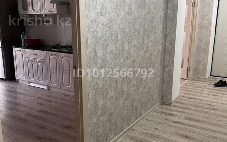 3-бөлмелі пәтер · 102 м² · 5/9 қабат, Микрорайон Береке, Береке 51, бағасы: 50 млн ₸ в Костанае — фото 2