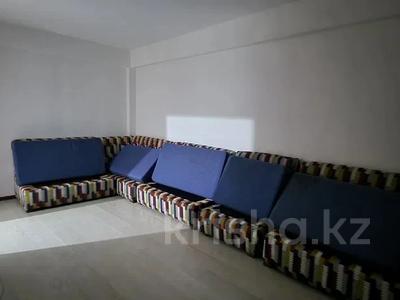 2-комнатная квартира, 70 м², 2/5 этаж помесячно, Болашак за 120 000 〒 в Талдыкоргане, мкр Болашак