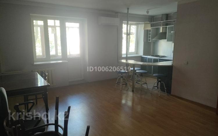3-бөлмелі пәтер · 53 м² · 2/5 қабат, Габдуллина 72 — Байзакова, бағасы: 350 000 ₸ в Алматы, Бостандыкский р-н — фото 2
