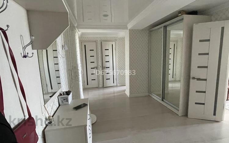 3-бөлмелі пәтер · 92 м² · 9/9 қабат, Әл -Фараби 16, бағасы: 42 млн ₸ в Усть-Каменогорске — фото 3