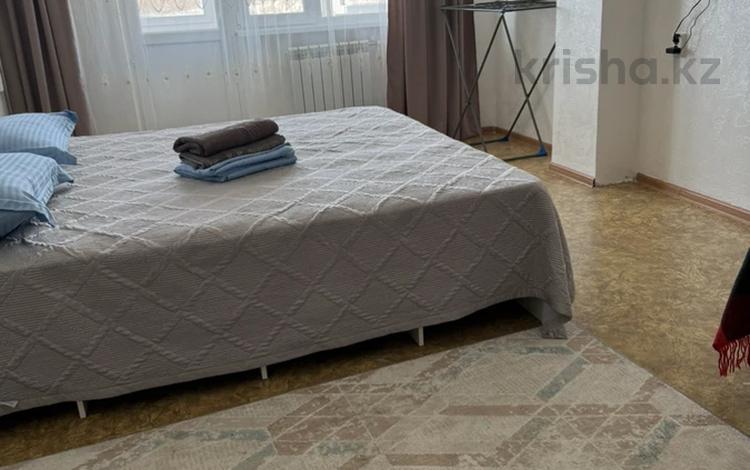 1-бөлмелі пәтер · 40 м² · 1/10 қабат, Казыбек Би, бағасы: 10 000 ₸ в Усть-Каменогорске — фото 2