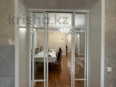 Отдельный дом · 4 комнаты · 200 м² · 8 сот., Амандык за 215 млн ₸ в Астане, Есильский р-н