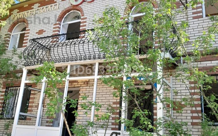 Отдельный дом · 14 комнат · 820 м² · 850 сот., Некрасова 24 — Курманғазы некрасова за 170 млн ₸ в Уральске — фото 2