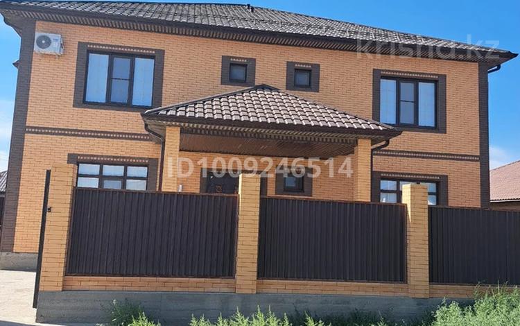 Үйдің бір бөлігі · 6 бөлме · 366.5 м² · 8 сот., мкр Нурсая-3, Темирбек Жургенова 17, бағасы: 105 млн 〒 в Атырау — фото 2