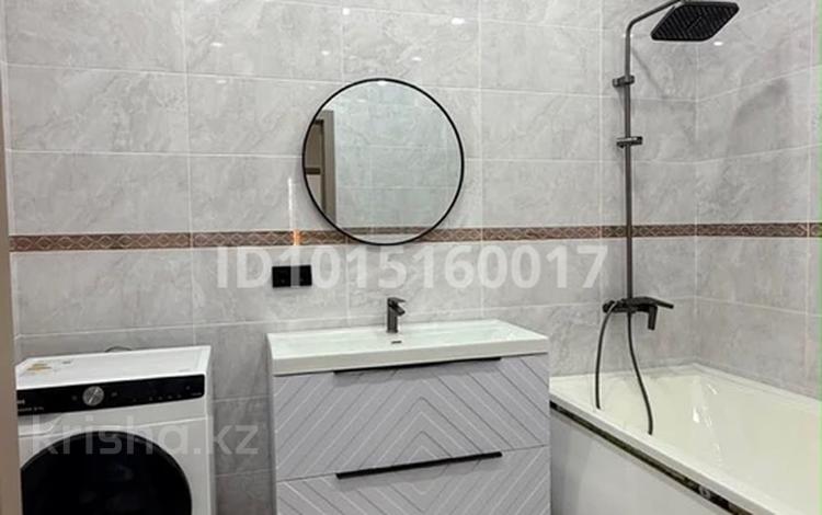 3-комнатная квартира · 127.4 м² · 5/5 этаж, мкр. Алтын орда 23 — школы Сымбат за 45 млн ₸ в Актобе — фото 2