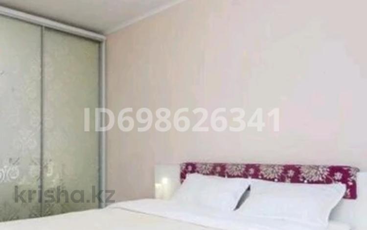 1-комнатная квартира · 50 м² · 3/9 этаж, 5 микрорайон 8 — Парка за 8 000 〒 в Аксае — фото 2