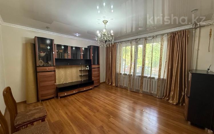 3-комнатная квартира · 66.3 м² · 1/5 этаж, мкр Юго-Восток, Орбита 1 — Средняя школа №86, Парк Победы, Ледовый дворец спорта "Караганда-Арена", Аллея "Алаш" за 23 млн ₸ в Казыбек би р-н — фото 2