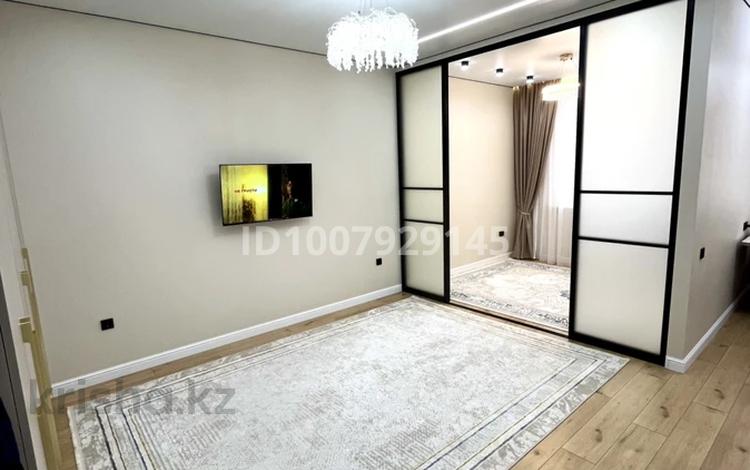 1-бөлмелі пәтер · 43 м² · 3/5 қабат, мкр Самал, Мкрн Самал 60/2, бағасы: 22 млн ₸ в Атырау — фото 2