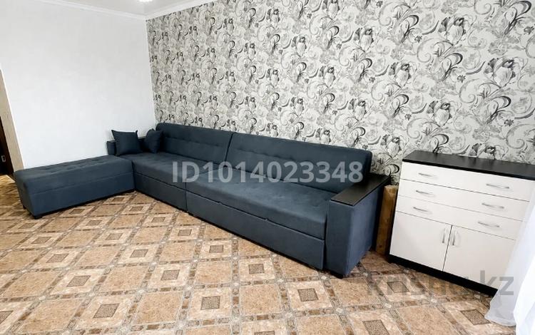 2-комнатная квартира · 45 м² · 2/5 этаж, мкр Кадыра Мырза-Али 175 за 150 000 ₸ в Уральске — фото 4