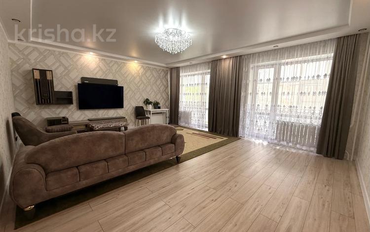 4-бөлмелі пәтер · 173 м² · 3/7 қабат, Бородина 80/1к2, бағасы: 108 млн ₸ в Костанае — фото 2