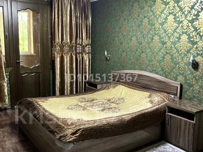 2-комнатная квартира · 56 м² · 2/5 этаж, 8-й микрорайон 10 — Уркимбаева Байтиленова за 13 000 ₸ в Шымкенте, Туран р-н