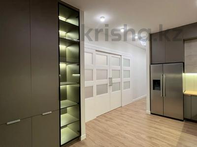 3-комнатная квартира · 120 м² · 11/17 этаж, Аль-Фараби 41/4 — Сейфулина за ~ 1.2 млн ₸ в Алматы, Медеуский р-н