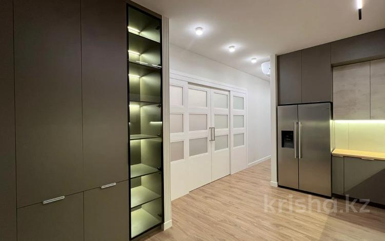 3-комнатная квартира · 120 м² · 11/17 этаж, Аль-Фараби 41/4 — Сейфулина за ~ 1.2 млн ₸ в Алматы, Медеуский р-н — фото 2