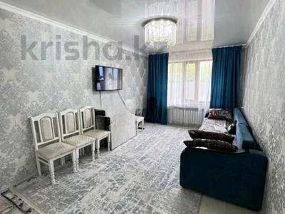 3-бөлмелі пәтер · 56 м² · 1/5 қабат, 5 МКР. САМАЛ — ВОЗЛЕ ШКОЛЫ # 12, бағасы: ~ 16.6 млн ₸ в Талдыкоргане