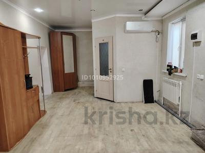 Отдельный дом · 2 комнаты · 60 м² · 1 сот., Асана Тайманова 51 — Пересечение улицы Некрасова за 120 000 ₸ в Уральске