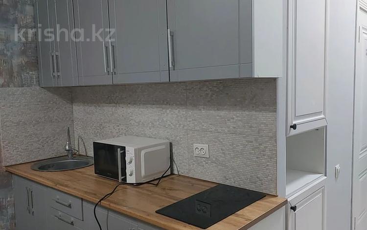 1-комнатная квартира · 27 м² · 1/12 этаж, Шевченко 85 — СЕЙФУЛИНА за 230 000 ₸ в Алматы, Алмалинский р-н — фото 2