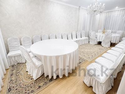 Дом · 5 комнат · 350 м², мкр Кунгей — Кажибекова за 120 000 〒 в Караганде, Казыбек би р-н