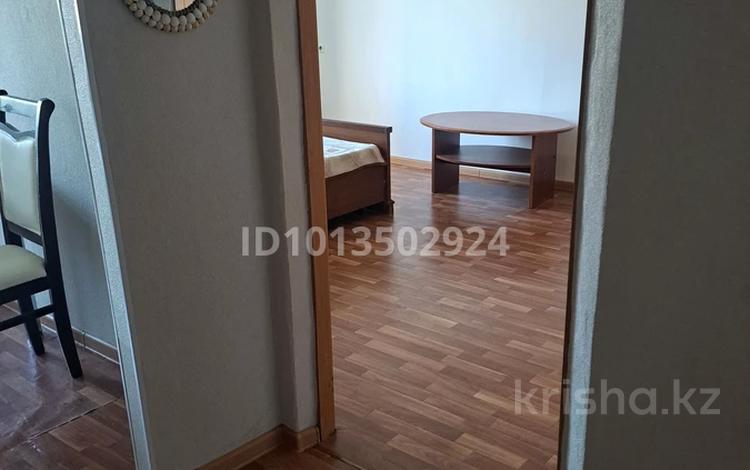 1-комнатная квартира · 37.4 м² · 6/9 этаж, мкр Юго-Восток, Республика — Напротив ресторана Пиано за 160 000 ₸ в Караганде, Казыбек би р-н — фото 5