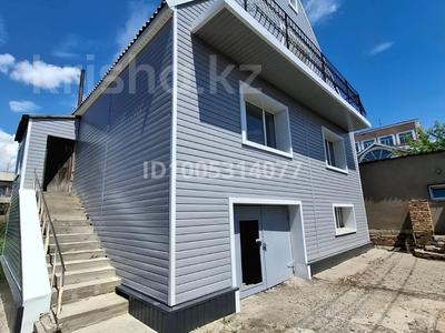 Отдельный дом · 5 комнат · 200 м², мкр Кунгей — Тбц Аян за 250 000 〒 в Караганде, Казыбек би р-н