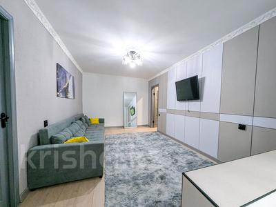 2-комнатная квартира · 42.4 м² · 2/5 этаж, мкр Аксай-4, Мкр Аксай-2 — Толе Би - Момышулы за 35.5 млн ₸ в Алматы, Ауэзовский р-н