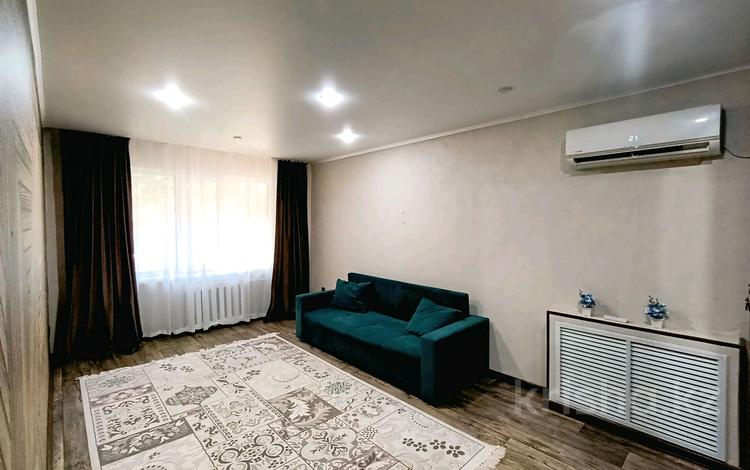 2-комнатная квартира · 55 м² · 1/5 этаж, Мажита Жунисова 186 за 14 000 ₸ в Уральске — фото 17
