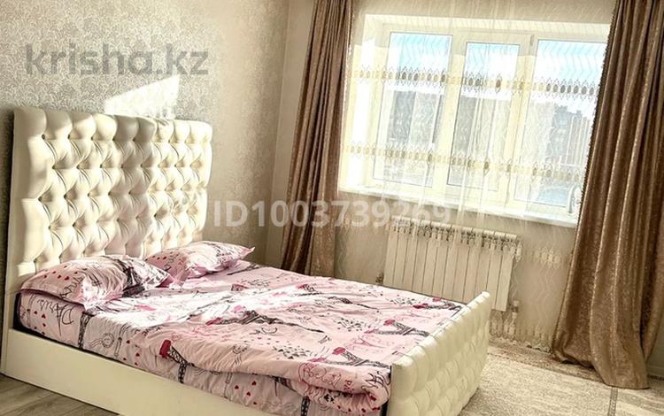 1-комнатная квартира · 46 м² · 2/5 этаж, мкр. Алтын орда 44 В за 2 000 〒 в Актобе — фото 2