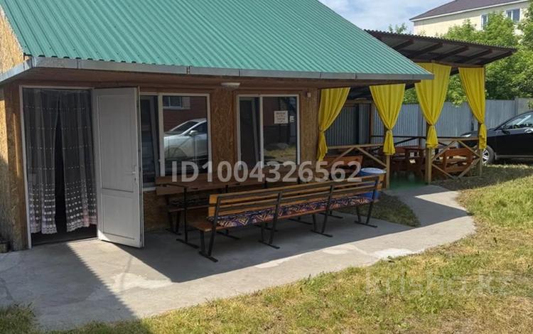 8-комнатная квартира · 100 м², Жумабаева 9А — За рынком за 15 000 ₸ в Бурабае — фото 2