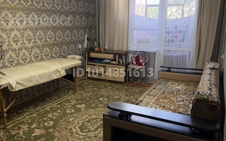 2-комнатная квартира · 47 м² · 2/5 этаж, 4 12 — Напротив Бавариуса за 150 000 ₸ в Атырау, мкр Авангард-4 — фото 2