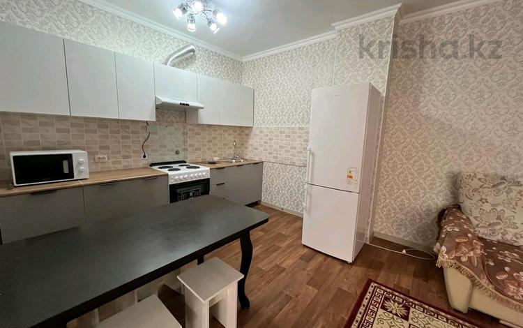 2-комнатная квартира, 80 м², 6/14 этаж помесячно, Тараса Шевченко 8/2 за 220 000 〒 в Астане, Сарыарка р-н — фото 20