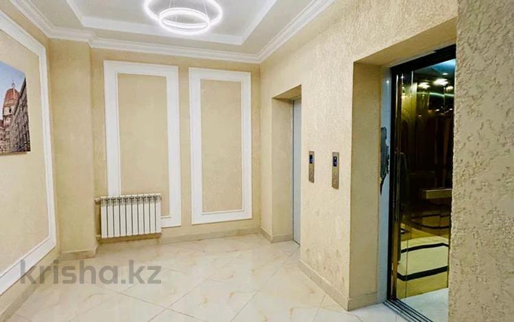 1-бөлмелі пәтер · 50 м² · 4/17 қабат, 17-ш/а. 23, бағасы: 10 000 ₸ в Актау, 17-й мкр — фото 2